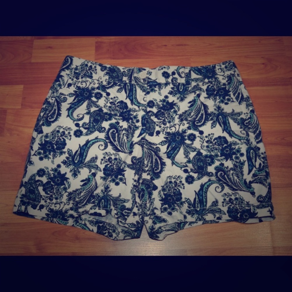 Ann Taylor LOFT Maroon Paisley Pattern Shorts